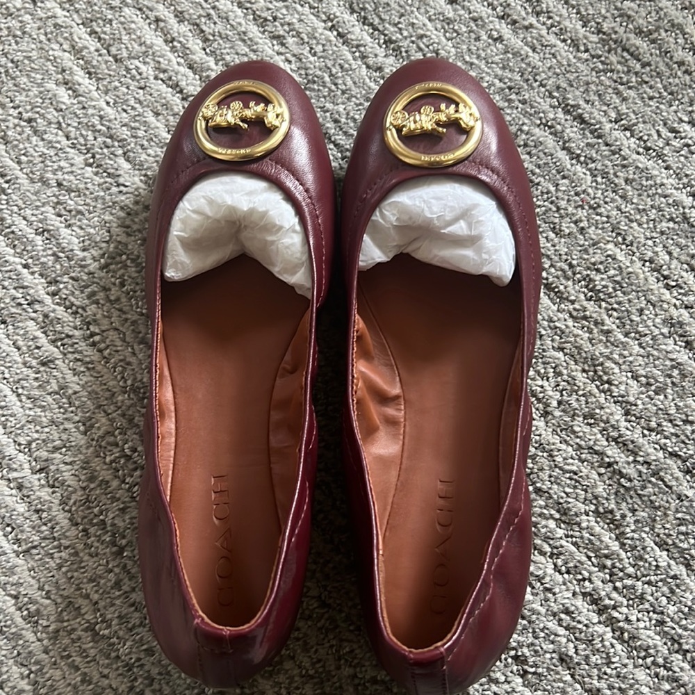 Cute Coach flats. NWOB. Size 8.5.